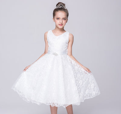 European And American Girls Show Lace Dress